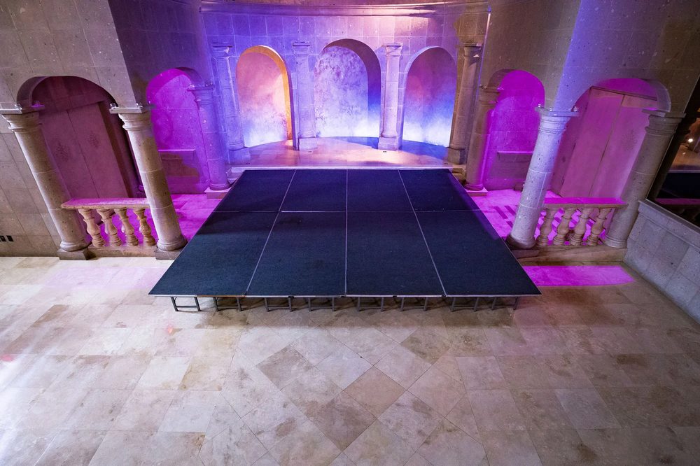 Candela Altar Stage - K