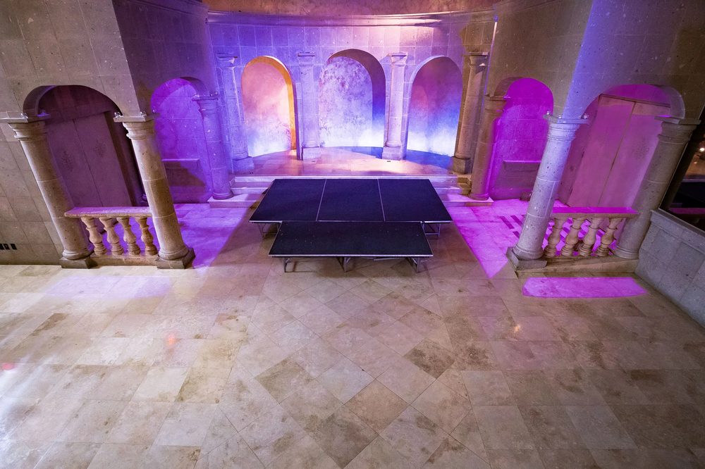 Candela Altar Stage - E